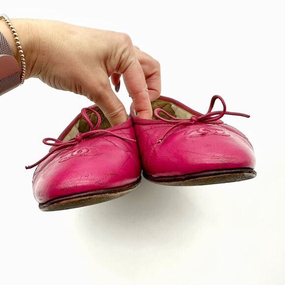 CHANEL Pink Ballet Flat Size 37.5 CC Logo Leather Round Cap Toe Leather Shoes - Picture 7 of 12